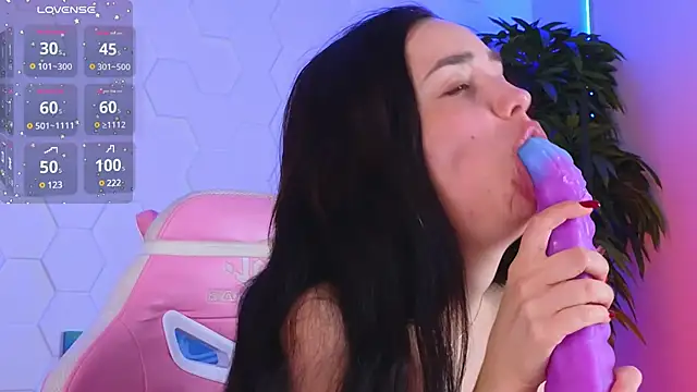 Snapshot of EvaCanton chatting on 02/12/25, 11:18 EvaCanton online show from 02/12/25, 11:18