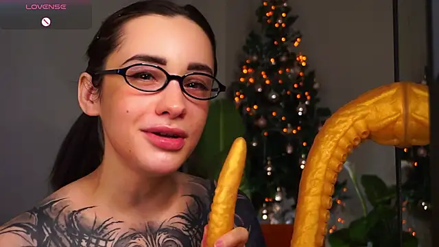 Snapshot of EvaCanton chatting on 01/19/26, 02:26 EvaCanton online show from 01/19/26, 02:26