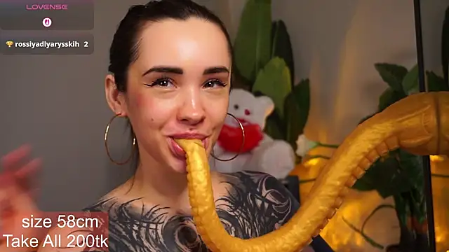 Snapshot of EvaCanton chatting on 02/09/26, 02:15 EvaCanton online show from 02/09/26, 02:15