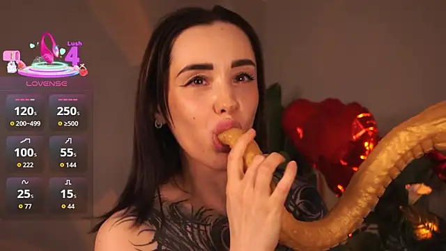 Snapshot of EvaCanton chatting on 02/18/26, 04:19 EvaCanton online show from 02/18/26, 04:19