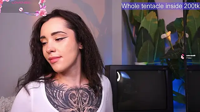 Snapshot of EvaCanton chatting on 06/15/26, 02:58 EvaCanton online show from 06/15/26, 02:58