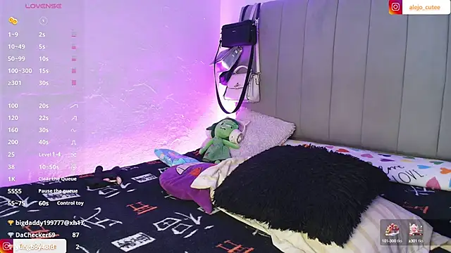 alejo cute online show from 12/23/24, 10:01