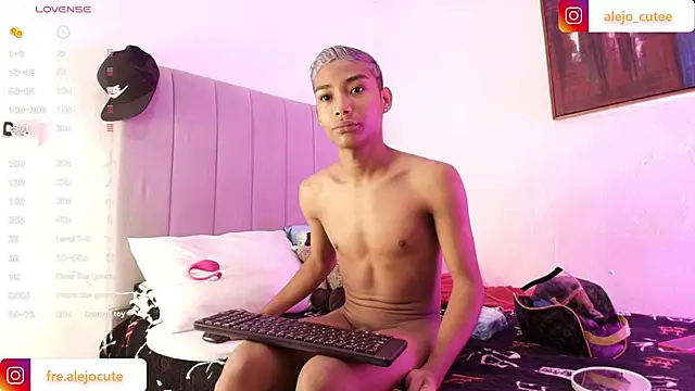 alejo cute online show from 12/29/24, 01:49