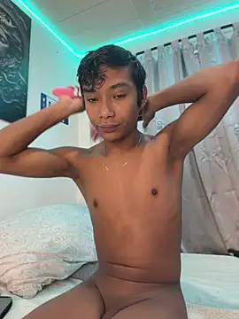 Snapshot of alejo_cute chatting on 06/18/26, 12:31 alejo cute online show from 06/18/26, 12:31