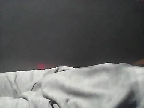 OminousSnug online show from 09/16/25, 02:56