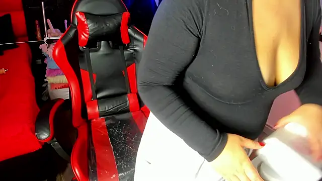 Amy hoy69 online show from 04/18/26, 02:59