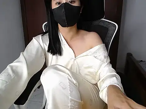 Lunobaby 204 online show from 10/24/25, 09:44