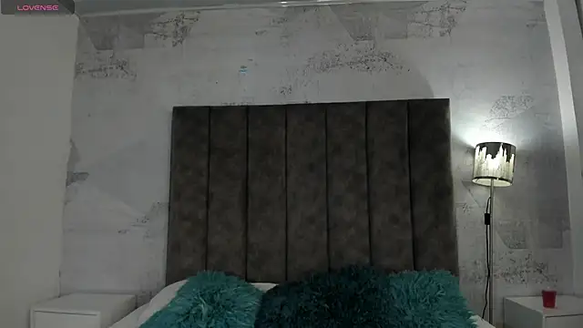 Snapshot of IsabellaGrey19 chatting on 02/08/25, 07:38 IsabellaGrey19 online show from 02/08/25, 07:38