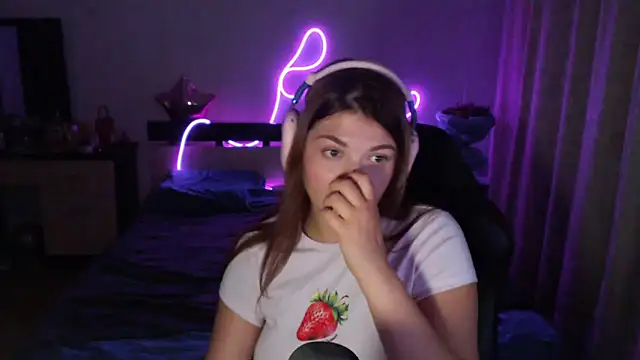 helengilmor online show from 09/20/25, 03:46