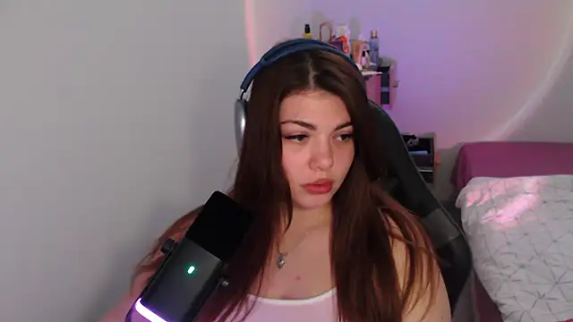 helengilmor online show from 04/27/26, 10:57