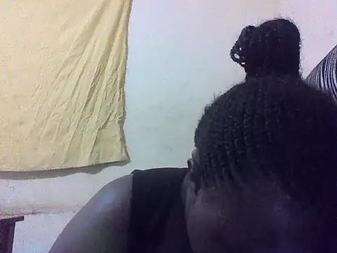 Snapshot of Pretty_kellyn chatting on 01/13/25, 04:19 Pretty kellyn online show from 01/13/25, 04:19