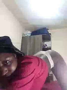 Adaline-Paris online show from 03/03/26, 04:02