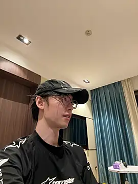 1a1a1alll online show from 04/05/26, 02:25