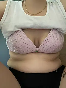 Milk Mom99 online show from 06/05/26, 06:42