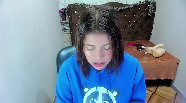 CurvyJulieth online show from 12/27/24, 07:29