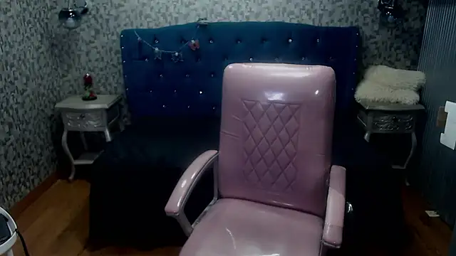 CurvyJulieth online show from 06/07/26, 09:07