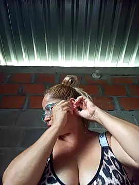 natally ross21 online show from 10/02/25, 02:02