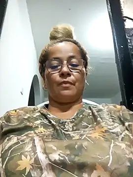 natally ross21 online show from 11/16/25, 03:34