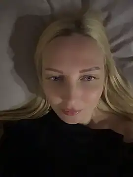 Snapshot of Aleksandrakis chatting on 05/29/26, 03:43 Aleksandrakis online show from 05/29/26, 03:43