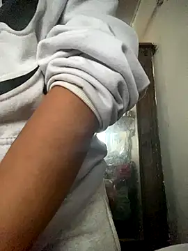 luna asss online show from 11/26/25, 09:05