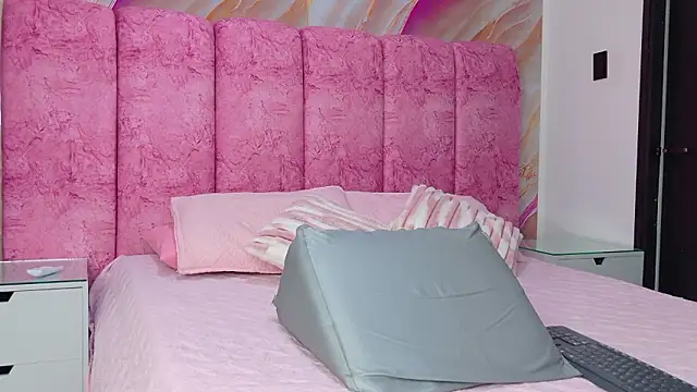 kendal rossi online show from 03/24/26, 11:59