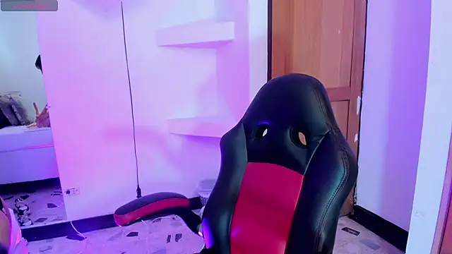 Snapshot of Naomi-Haruno chatting on 01/24/25, 08:54 Naomi-Haruno online show from 01/24/25, 08:54