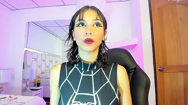 Snapshot of Naomi-Haruno chatting on 02/11/25, 04:55 Naomi-Haruno online show from 02/11/25, 04:55