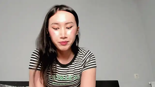 asian kiya online show from 11/27/25, 10:17