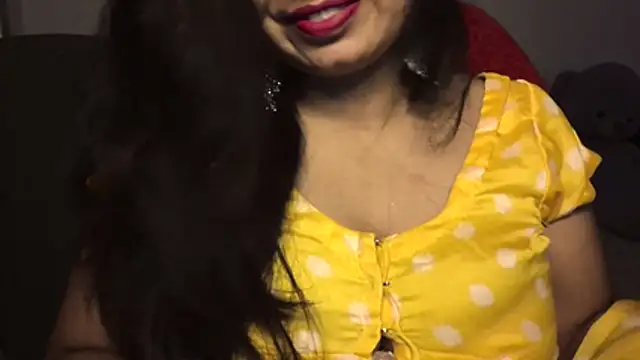 Snapshot of Gulaboo_bhabi chatting on 06/12/26, 04:17 Gulaboo bhabi online show from 06/12/26, 04:17