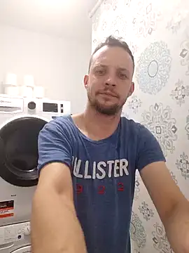 Snapshot of Chriso0007 chatting on 10/07/25, 12:35 Chriso0007 online show from 10/07/25, 12:35