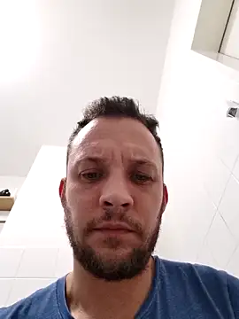 Snapshot of Chriso0007 chatting on 10/22/25, 01:28 Chriso0007 online show from 10/22/25, 01:28