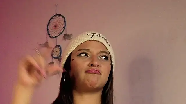 Zoe--khalL online show from 02/17/26, 05:04