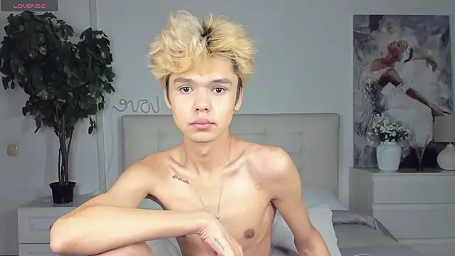 Felix Rey online show from 09/18/25, 01:24