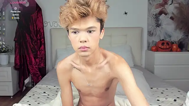 Felix Rey online show from 10/19/25, 12:06