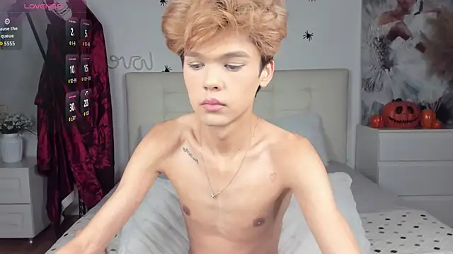 Felix Rey online show from 10/23/25, 04:39