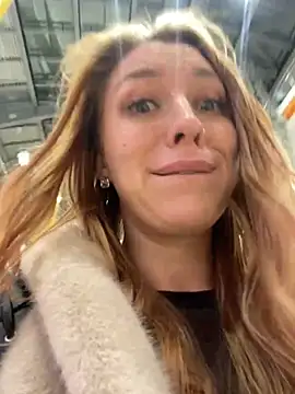 Snapshot of Sweet___Emily chatting on 12/14/24, 06:41 Sweet   Emily online show from 12/14/24, 06:41