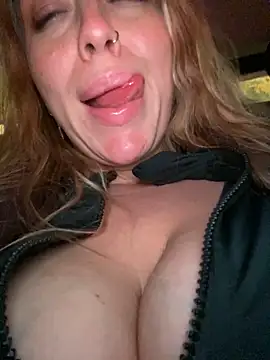 Snapshot of Sweet___Emily chatting on 01/05/25, 08:10 Sweet   Emily online show from 01/05/25, 08:10