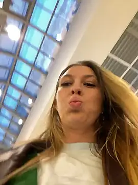 Sweet   Emily online show from 01/14/26, 01:17