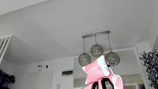 IreneVON online show from 11/24/25, 04:34