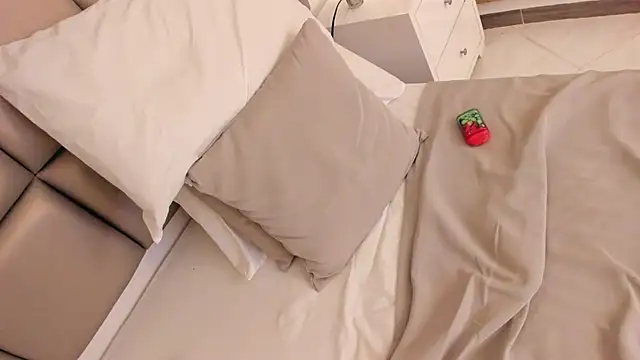 Emily robertss online show from 03/13/25, 05:54