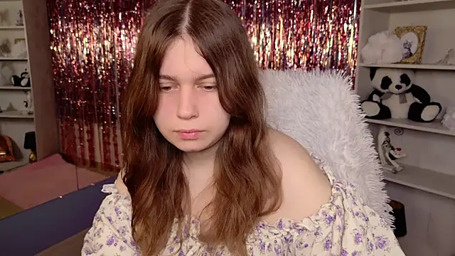 FioraMarmoris online show from 04/19/26, 05:18