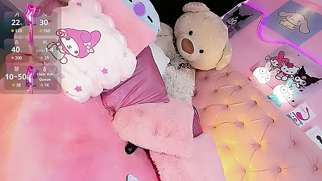 Snapshot of Cute_Roxxy chatting on 03/15/25, 03:06 Cute Roxxy online show from 03/15/25, 03:06