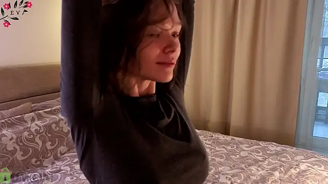 Eva Natsumi online show from 03/31/26, 03:34