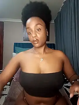 Queen-Chocolate online show from 09/28/25, 09:31