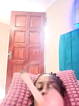 Queen-Chocolate online show from 01/06/26, 02:32