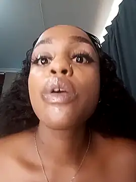 Queen-Chocolate online show from 03/20/26, 11:37