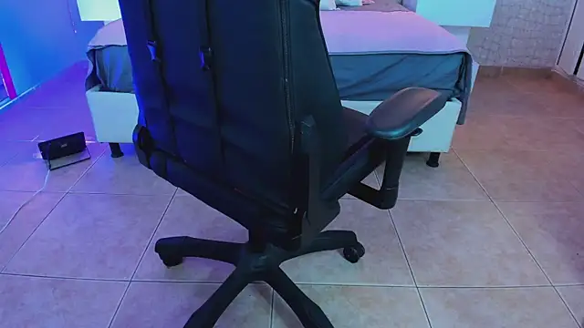 Snapshot of sara_parker069 chatting on 02/28/25, 07:26 sara parker069 online show from 02/28/25, 07:26