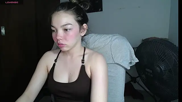 venelope1 online show from 02/14/25, 03:43