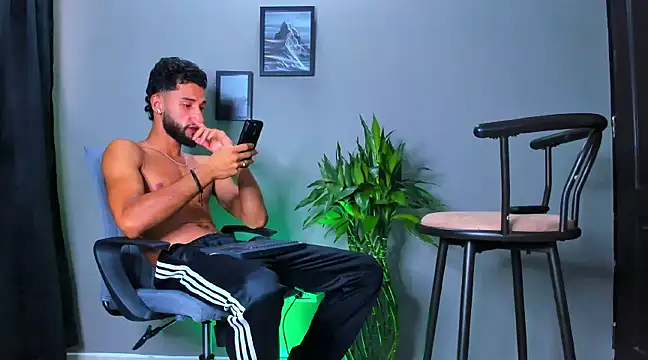 Damian 022 online show from 03/19/25, 03:19