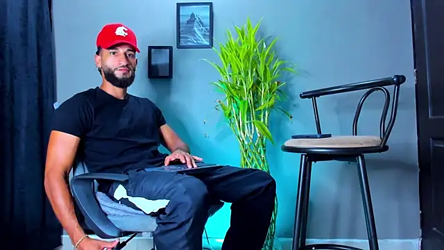 Damian 022 online show from 03/25/26, 07:53